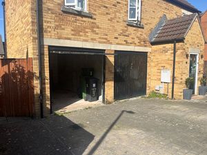 Photo 17- click for photo gallery